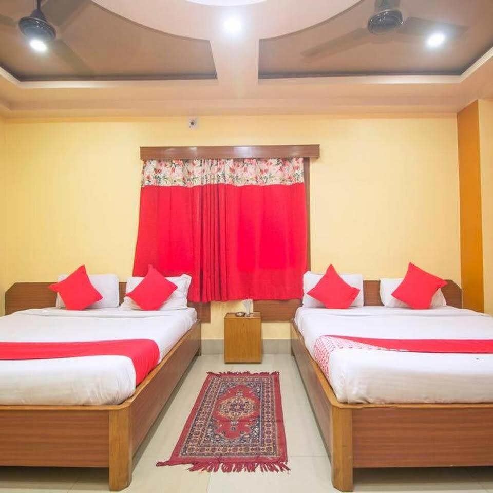 Hotel Nandanik Palace Falakata Exterior foto